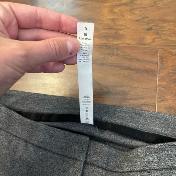 Lululemon On the Move Pant Ponte 28” Size 6 - Picture 3 of 6